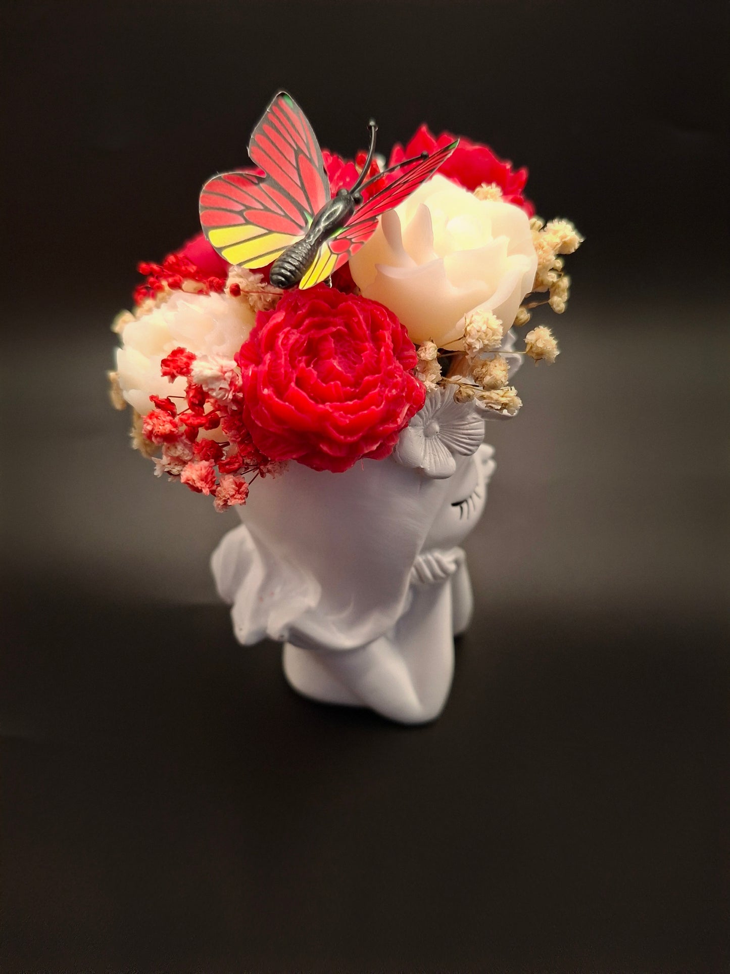 Princesse aux fleurs rose d'amour