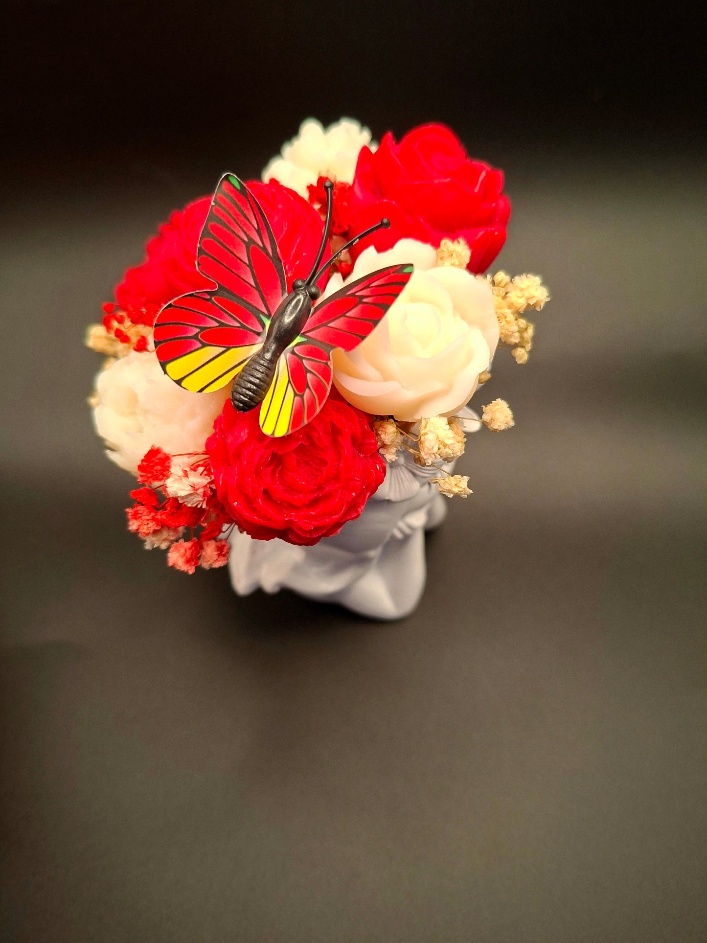 Princesse aux fleurs rose d'amour